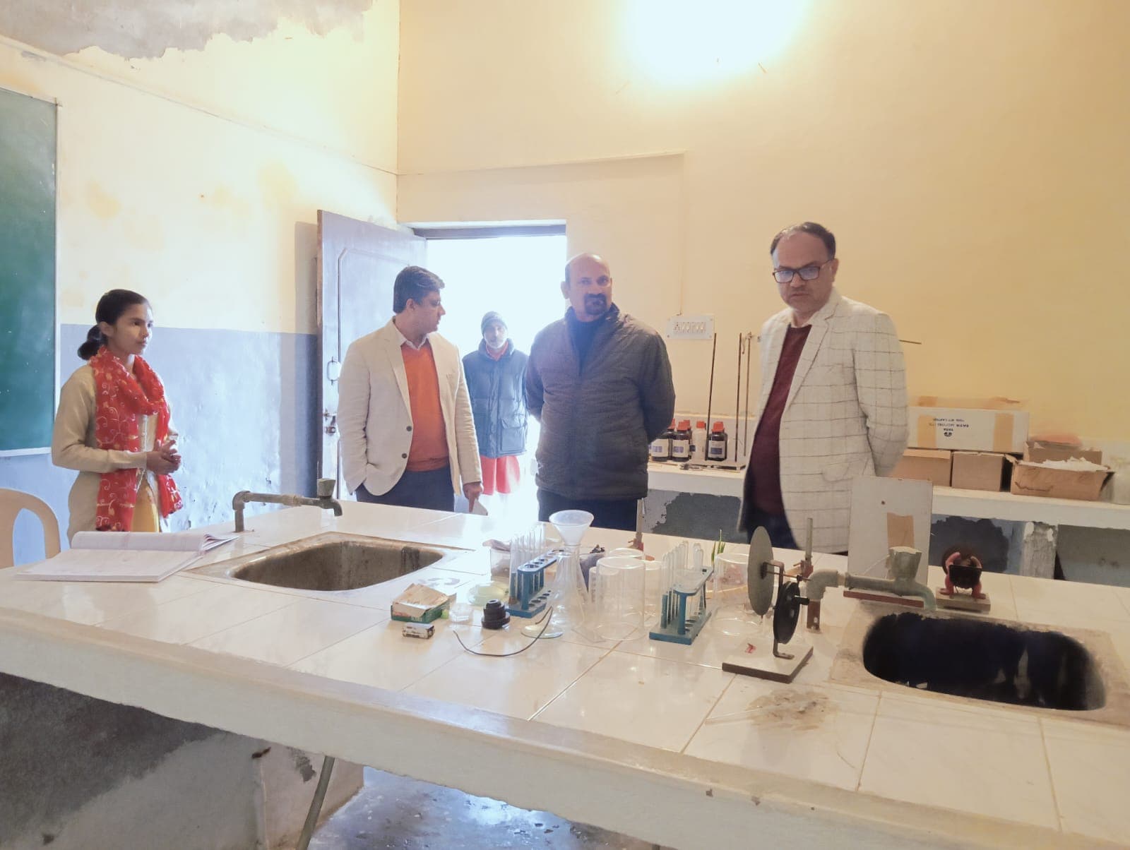 Campus life: touring the science laboratory