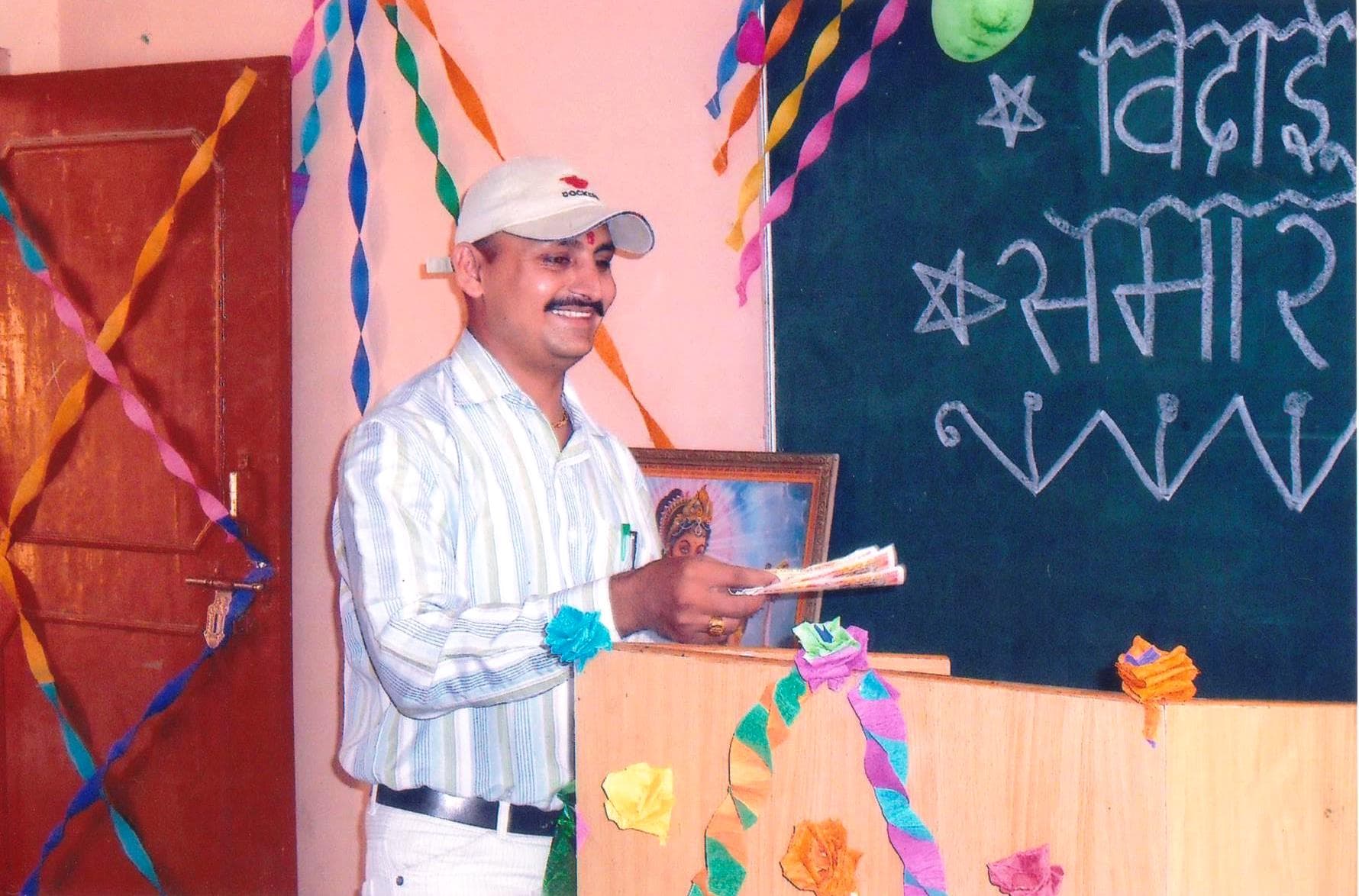Farewell (Vidaayi) event: address from the decorated podium